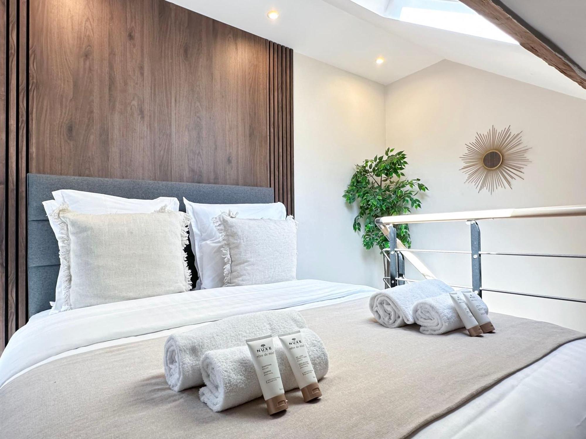 Apartment Stylish & Chic Duplex Near Eiffel Tower *