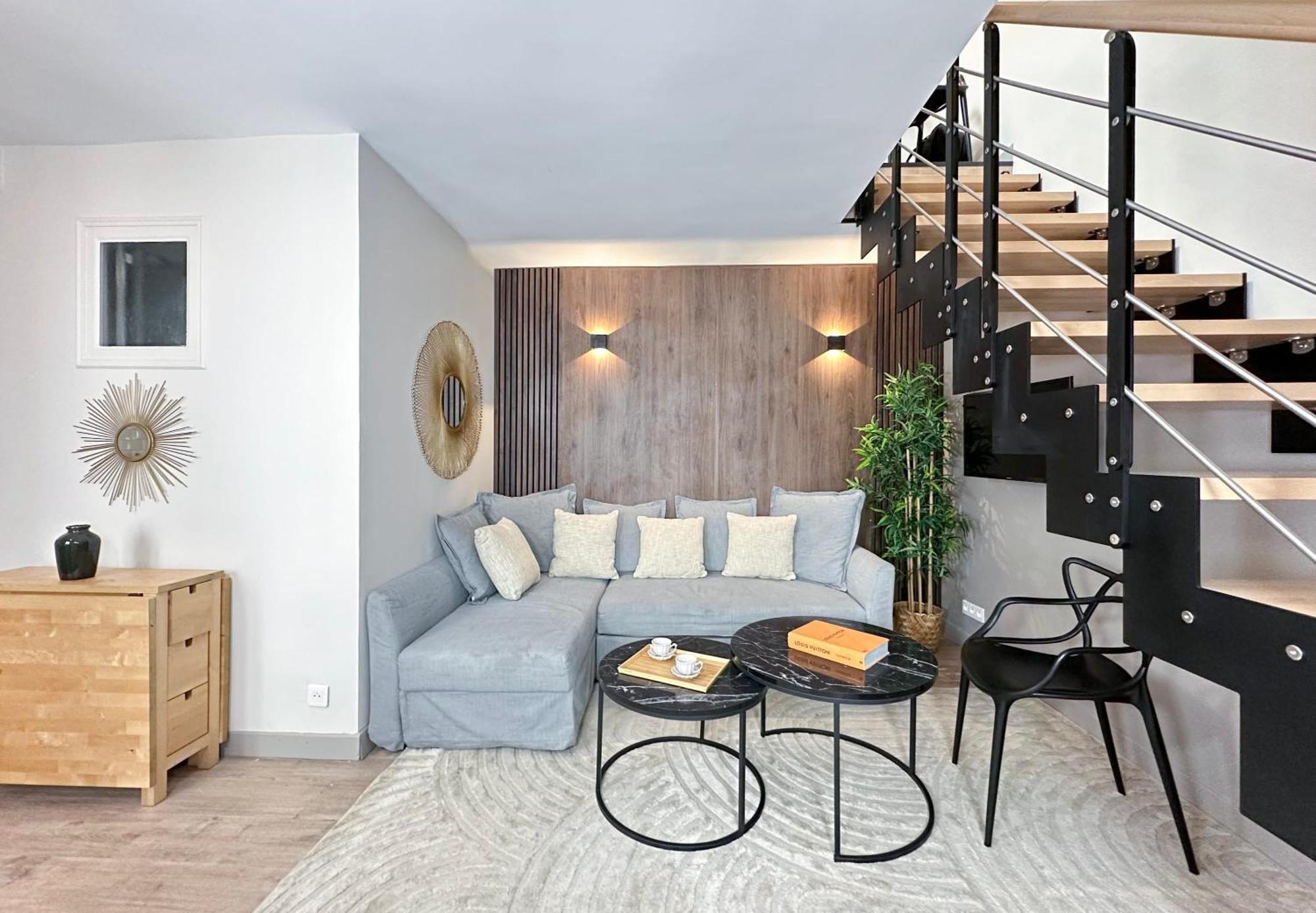 Stylish & Chic Duplex Near Eiffel Tower * Paris